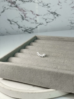 Piercing Navete Cravejado na internet