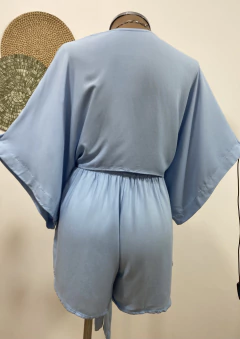 CONJUNTO BLUSA NOZINHO E SHORT AZUL na internet
