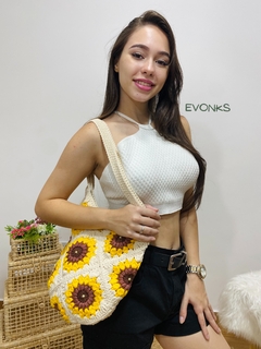 BOLSA SQUARE GIRASSOL EM CROCHE na internet