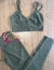 Top + calça - cintura alta empina - textura tranças verde militar