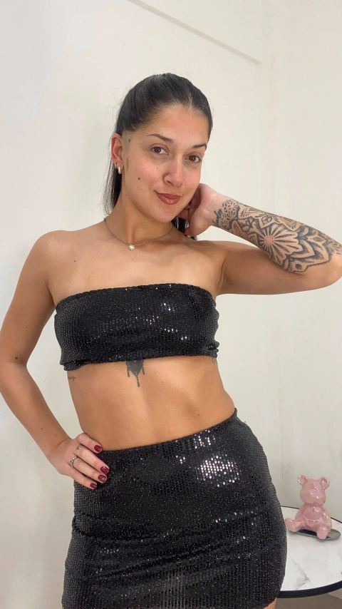 Conjunto Top más pollera lentejuelas brilloso