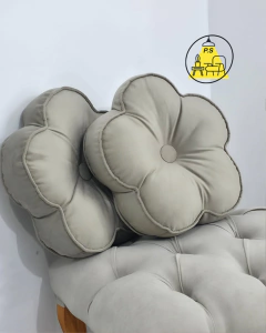 Almohadon en forma de Flor en internet