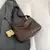 Bolso de hombro minimalista en internet