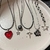 Collares Y2K en internet