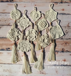Colgantes tejidos al crochet (natural)
