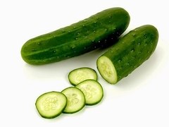 PEPINO INVERNADERO 500 GR
