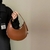 Bolsa Feminina Hobo de Couro Meia Lua na internet