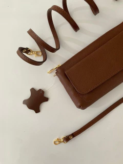 Bolsa Transversal com bolso 3 em 1 (Marrom) na internet