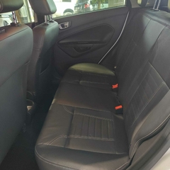 Ford Fiesta Titanium - 2015 - loja online