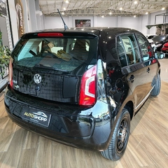 Volkswagen UP Black | 2014 na internet