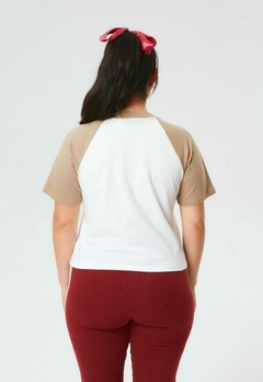Remera Princess (Beige) | BUDDIES - tienda online