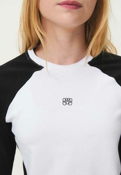 Remera Essex ML (Blanco - Negro) | BUDDIES en internet
