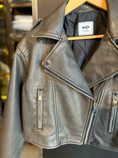 Campera dama pu cierre bolsillo | NASA - comprar online
