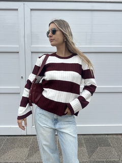 Sweater rayado bordo