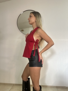 Short engomado liso en internet