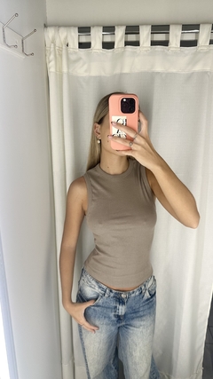 Musculosa básica mili en internet