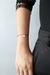 Pulseira casal fio vermelho inicial prata - comprar online