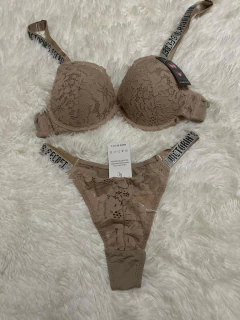 Conjunto Victoria's