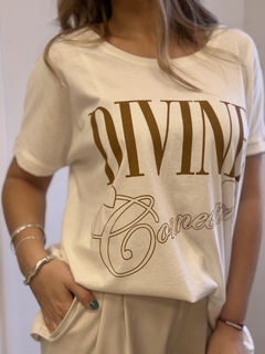 Remera Divine - tienda online