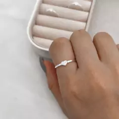 Anel coração cravejado