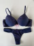Conjunto com detalhe em renda
