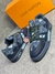 Tenis Louis Vuitton Trainer na internet