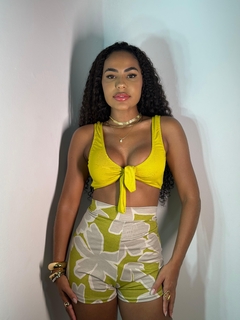 CONJUNTO SHORT HOT FOLHAS VERDE + TOP CANOA