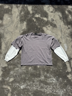 Remera Doble Manga Marrón en internet