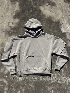 Hoodie Boxy Sobremanga Cemento en internet