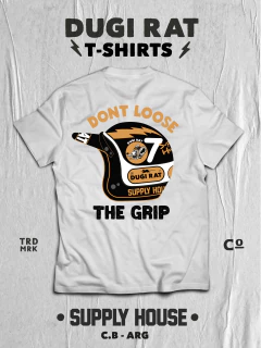 Remeras con diseños propios inspirados en el aire libre y la pasion por las motos, en algodon de excelente calidad e intervenidas con sistema DTG. 