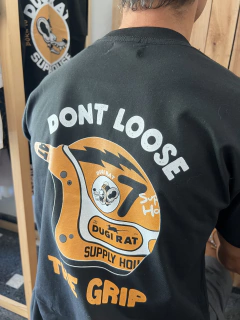 Remeras con diseños propios inspirados en el aire libre y la pasion por las motos, en algodon de excelente calidad e intervenidas con sistema DTG. 