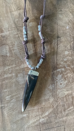 Collar de punta de asta tejido. - tienda online