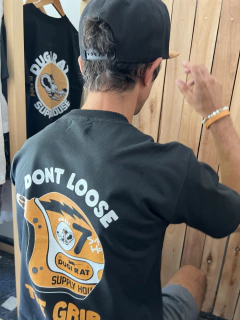 Remeras con diseños propios inspirados en el aire libre y la pasion por las motos, en algodon de excelente calidad e intervenidas con sistema DTG. 