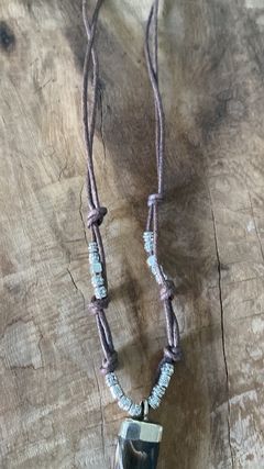 Collar de punta de asta tejido. - comprar online