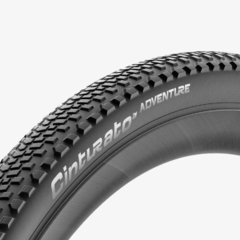 Llanta Pirelli Cinturato Gravel Adventure 700×45 CARA NEGRA