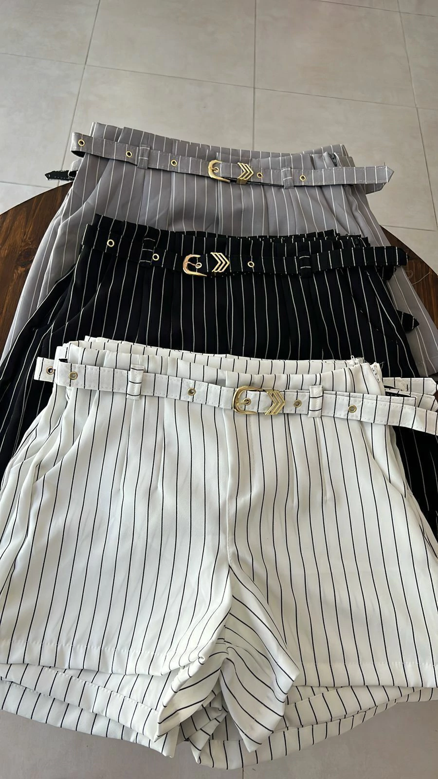 shorts com cinto encapado