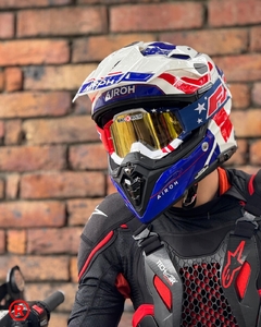 CASCO AIROH COMMANDER 2 REVEAL en internet