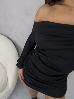 Vestido curto ombro a ombro ribaninha na internet