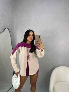 Conjunto camisa com capuz e short listrado fúcsia - comprar online