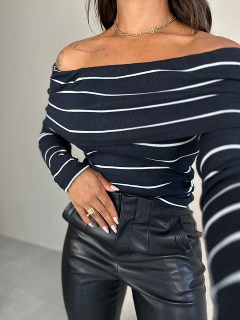 Blusa ombro a ombro listrada