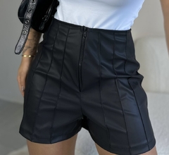 Short courino inspiração zarah preto