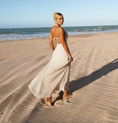 Vestido longo linho e saia de crochê na internet