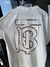 Remera Burberry en internet