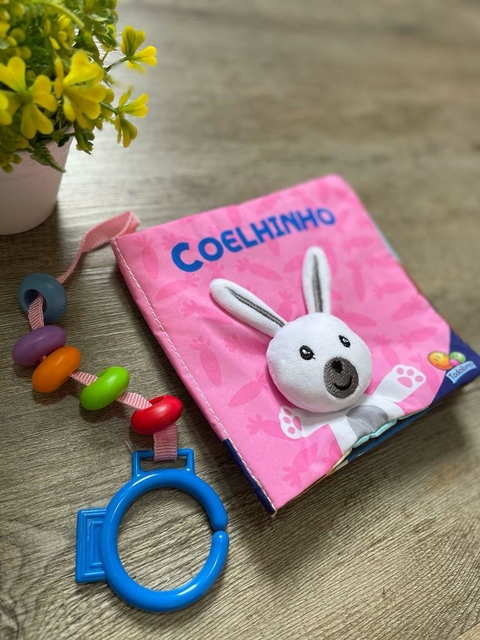 Livro de pano Bichinhos: Coelhinho