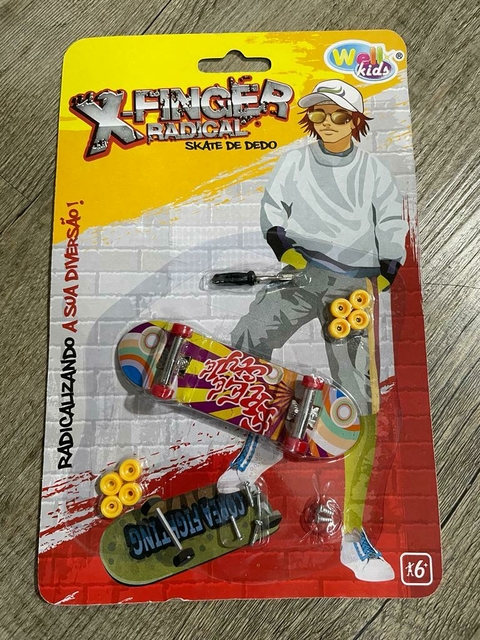 Skate de dedo Radical com acessórios