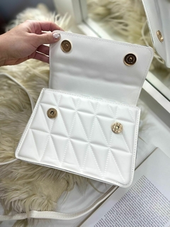 VOGUE white en internet