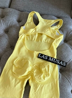 CATSUIT LUXURY (AMARILLO) - las musas