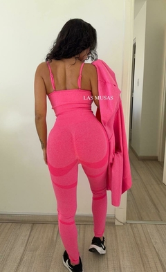 CONJUNTO AMAZING (CHICLE) en internet