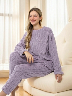 PIJAMA REINA INVERNAL (LILA) - comprar online