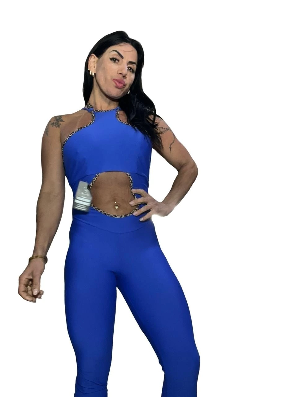 macacão moda fitness e moda esportiva closetdai impina bumbum azul com detalhes em tigre